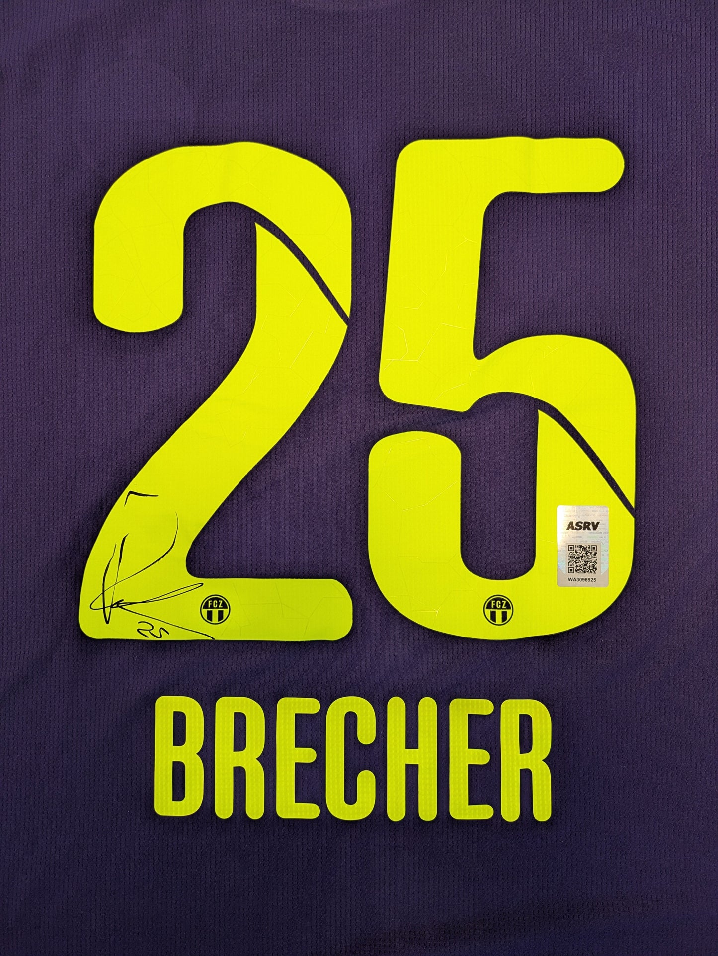 FC Zürich Football Jersey signed by Yanick Brecher