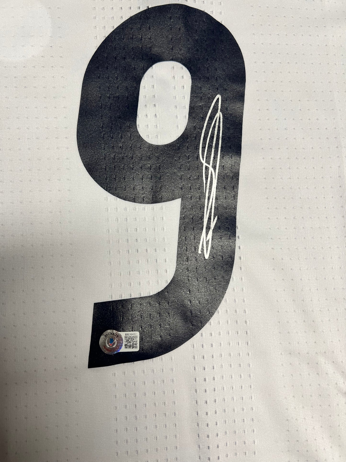 Real Madrid Karim Benzema signed White Adidas Jersey