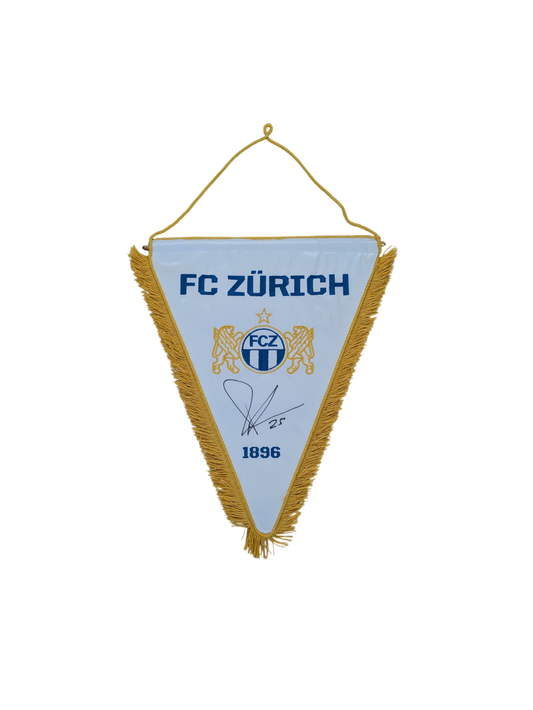 FC Zürich Football Fan Pennant signed by Yanick Brecher
