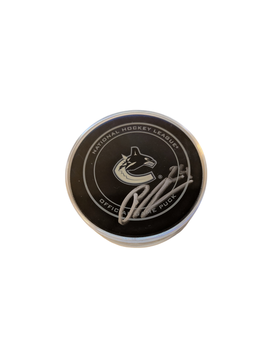 Pius Suter signed NHL Vancouver Canucks Puck